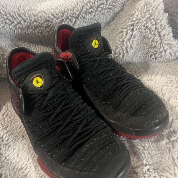 Nike Air Jordan XXXIi 32 Low Last Shot Basketball Running Shoes Youth Size 5 - Picture 6 of 13